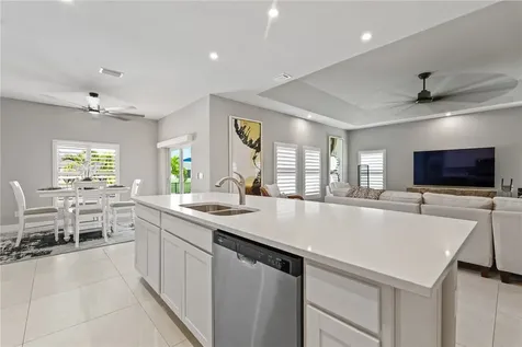 6 52nd Square Vero Beach FL 32968