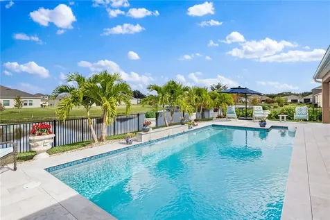 6 52nd Square Vero Beach FL 32968