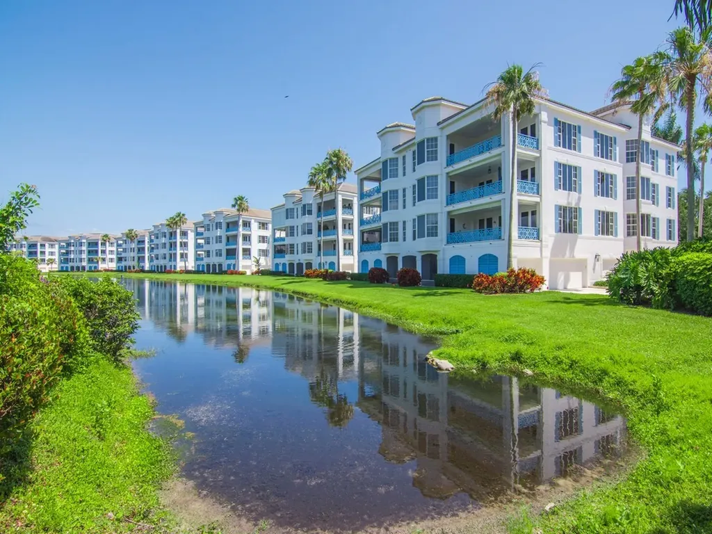 9013 Somerset Bay Lane Vero Beach FL 32963