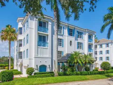 9013 Somerset Bay Lane Vero Beach FL 32963