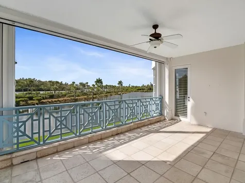 9013 Somerset Bay Lane Vero Beach FL 32963