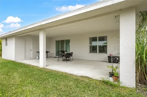 718 Yearling Trail Sebastian FL 32958