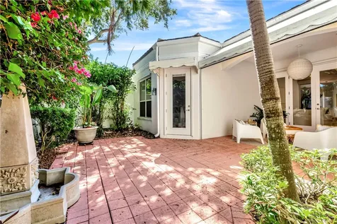 8427 Sabal Palm Court Vero Beach FL 32963