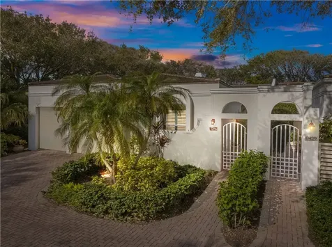 8427 Sabal Palm Court Vero Beach FL 32963