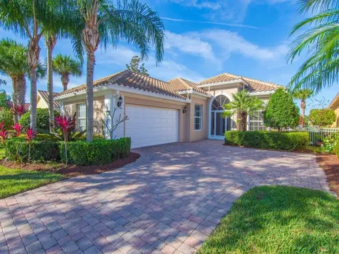 5250 Eleuthra Circle Vero Beach FL 32967