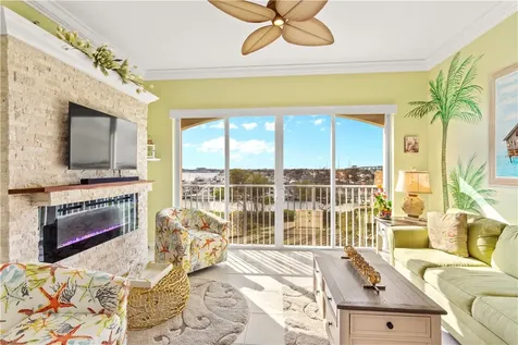 33 Harbour Isle Drive W Fort Pierce FL 34949