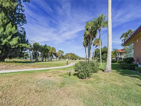 16 Vista Palm Lane Vero Beach FL 32962