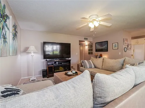 16 Vista Palm Lane Vero Beach FL 32962