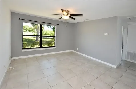 110 6th Court SW Vero Beach FL 32962