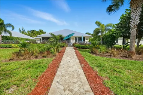 3929 Shoreside Drive Hutchinson Island FL 34949