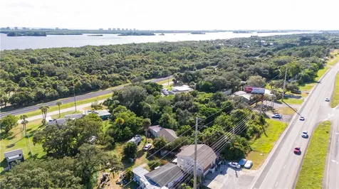 4022 N Us Highway 1 Fort Pierce FL 34946