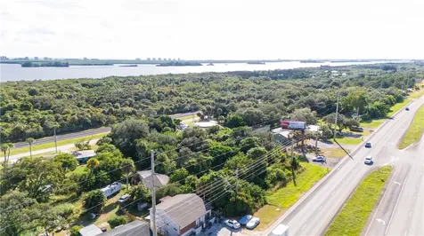 4022 N Us Highway 1 Fort Pierce FL 34946
