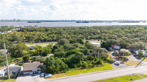 4022 N Us Highway 1 Fort Pierce FL 34946