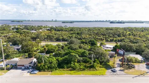 4022 N Us Highway 1 Fort Pierce FL 34946