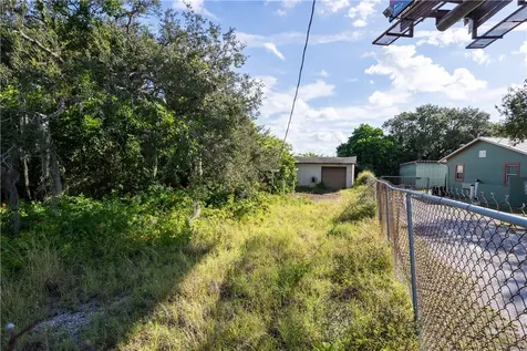 4022 N Us Highway 1 Fort Pierce FL 34946