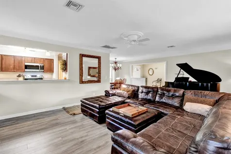 118 Prestwick Circle Vero Beach FL 32967