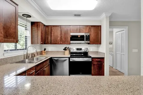118 Prestwick Circle Vero Beach FL 32967