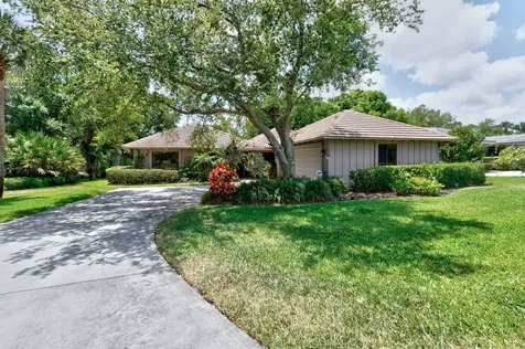 118 Prestwick Circle Vero Beach FL 32967
