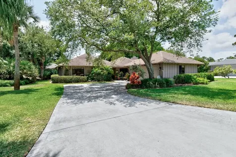 118 Prestwick Circle Vero Beach FL 32967