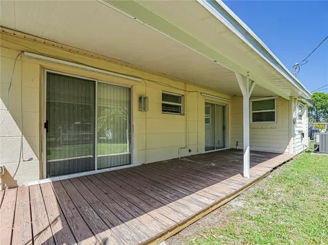 1620 5th Avenue Vero Beach FL 32960