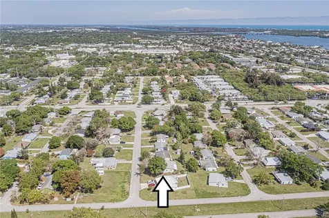 1620 5th Avenue Vero Beach FL 32960