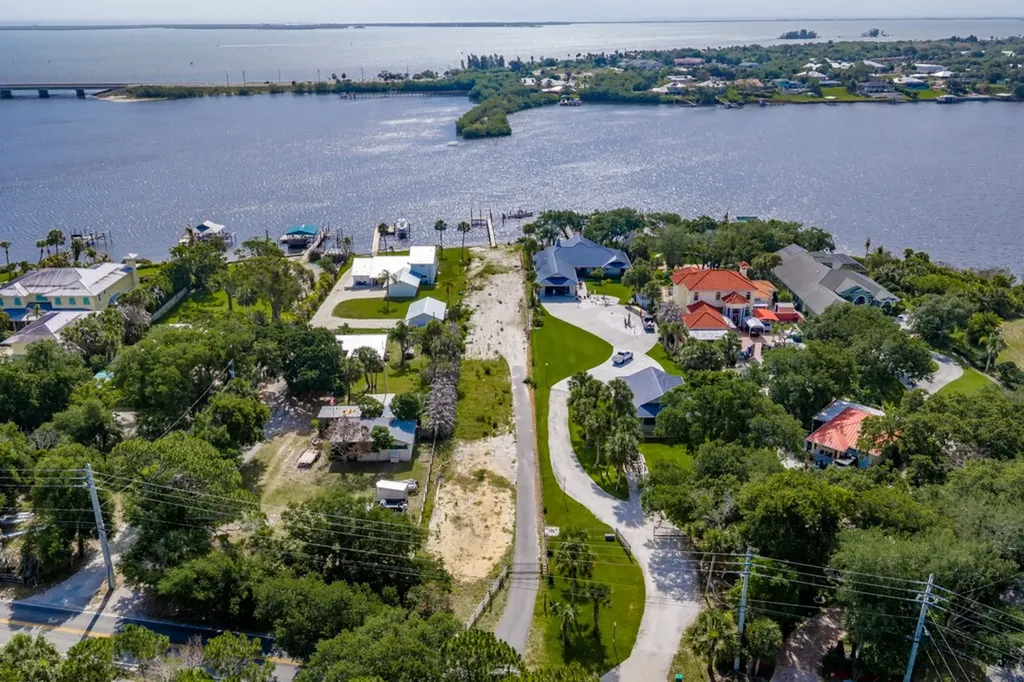 9680 Riverview Drive Micco FL 32976