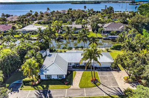 1631 W Camino Del Rio Vero Beach FL 32963