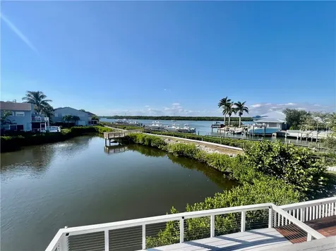2486 Harbour Cove Drive Hutchinson Island FL 34949