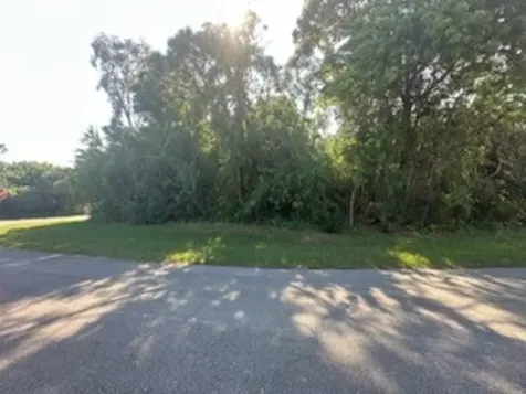 401 Betty Avenue Sebastian FL 32958