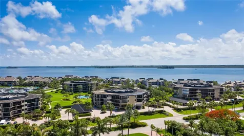1815 Mooringline Drive Vero Beach FL 32963