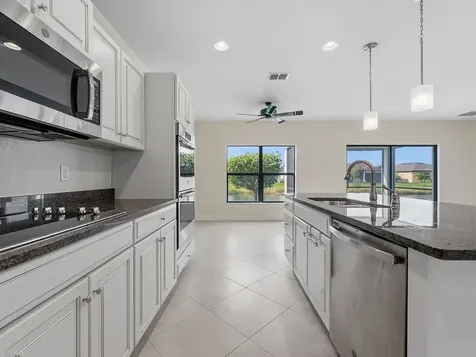 1772 Willows Square Vero Beach FL 32966