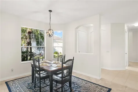 413 W Tangerine Square SW Vero Beach FL 32968