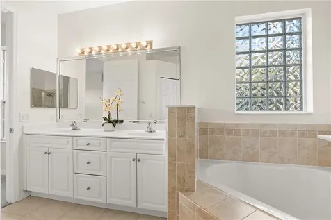413 W Tangerine Square SW Vero Beach FL 32968