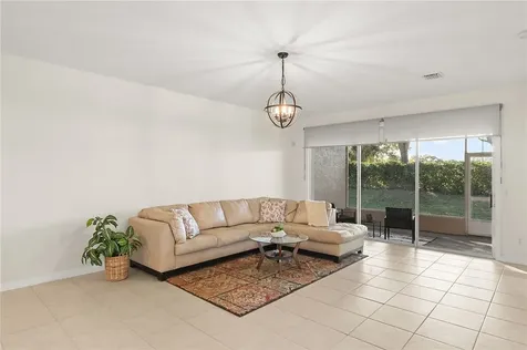 413 W Tangerine Square SW Vero Beach FL 32968