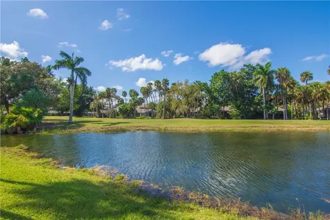 68 Royal Oak Court Vero Beach FL 32962