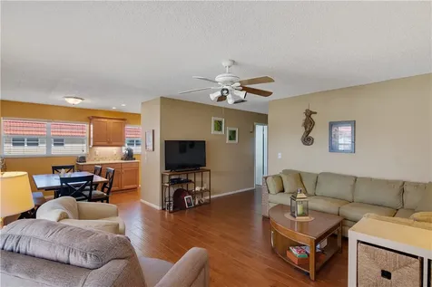68 Royal Oak Court Vero Beach FL 32962