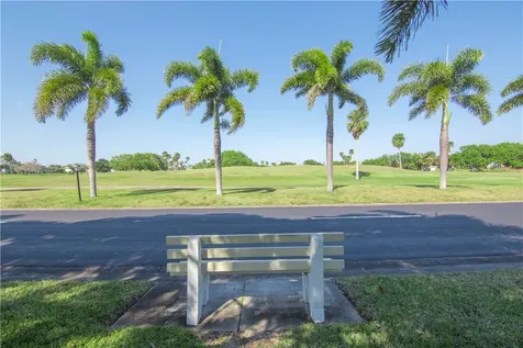 68 Royal Oak Court Vero Beach FL 32962