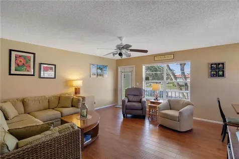 68 Royal Oak Court Vero Beach FL 32962