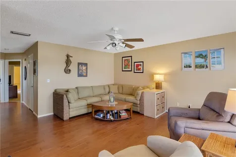 68 Royal Oak Court Vero Beach FL 32962
