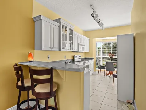 1680 42nd Square Vero Beach FL 32960