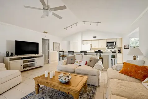 1295 Winding Oaks Circle Vero Beach FL 32963