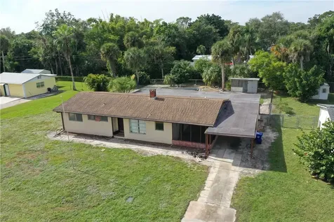 1701 24th Avenue Vero Beach FL 32960
