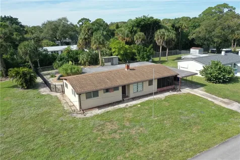 1701 24th Avenue Vero Beach FL 32960