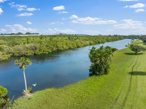 2800 Indian River Boulevard Vero Beach FL 32960