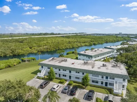 2800 Indian River Boulevard Vero Beach FL 32960