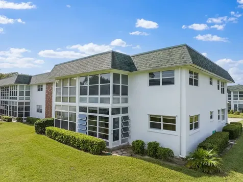 2800 Indian River Boulevard Vero Beach FL 32960