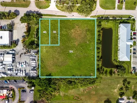 725 15th Place Vero Beach FL 32960