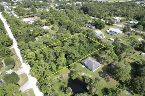 8366 92nd Avenue Vero Beach FL 32967
