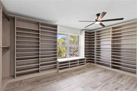 809 W Oakland Park Boulevard Fort Lauderdale FL 33311