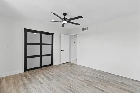 809 W Oakland Park Boulevard Fort Lauderdale FL 33311